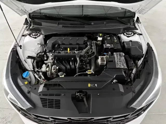 Hyundai Elantra — Фото автомобиля 20