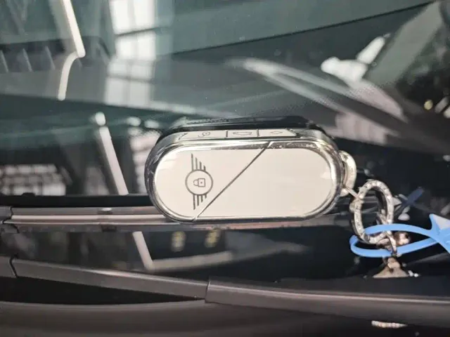 MINI Electric MINI ACEMAN — Фото автомобиля 8
