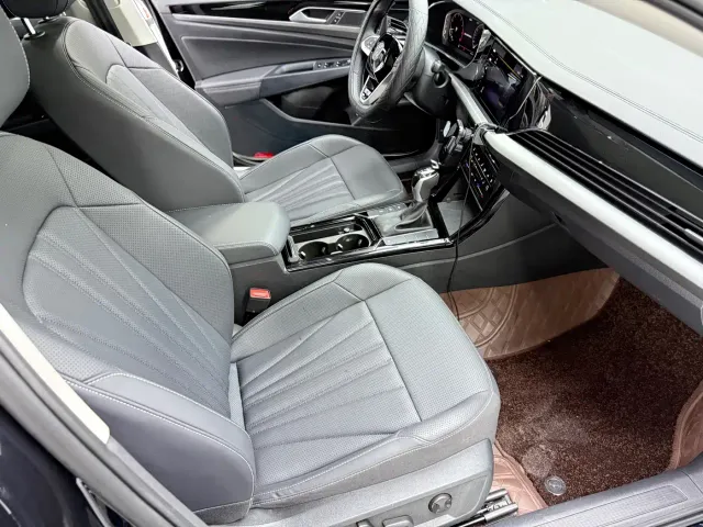 Volkswagen Passat — Фото автомобиля 7