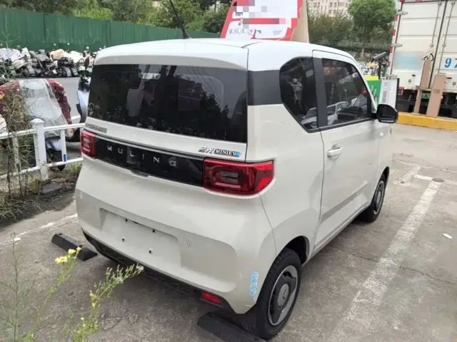 Wuling Hongguang Mini EV — Фото автомобиля 6