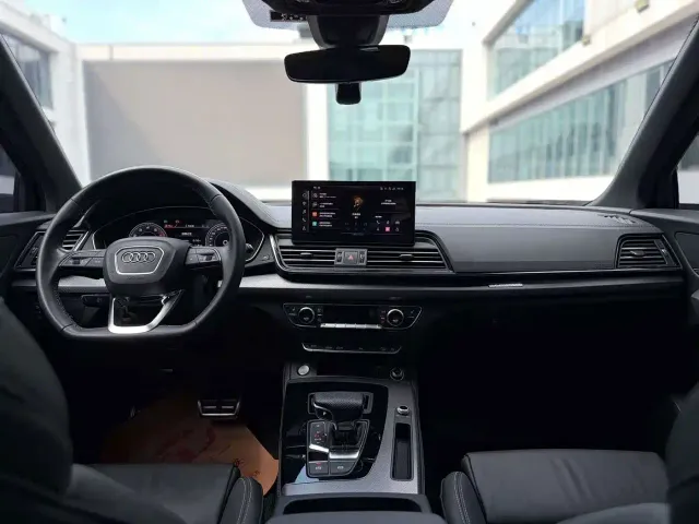 Audi Q5L — Фото автомобиля 3