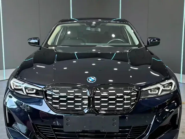 BMW i3 — Фото автомобиля 2