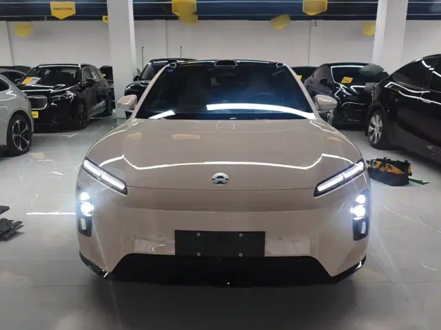 Nio ET5 Touring — Фото автомобиля 2