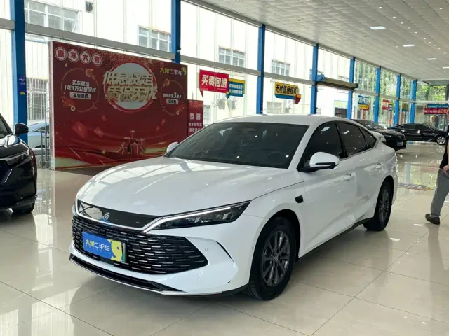 Фотография автомобиля — BYD Qin L