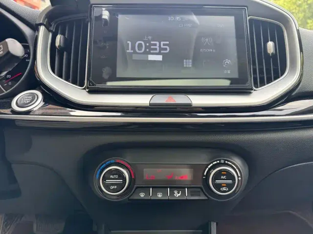 Kia KX1 — Фото автомобиля 10