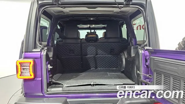 Jeep Wrangler — Фото автомобиля 26