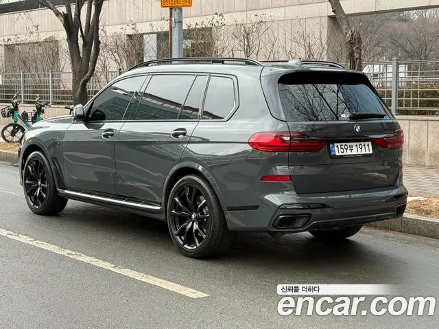 BMW X7 xDrive 40i M Sport Онлайн Exclusive Edition 6 мест — Фото автомобиля 5