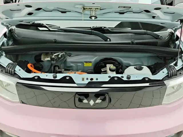 Wuling Hongguang Mini EV — Фото автомобиля 10
