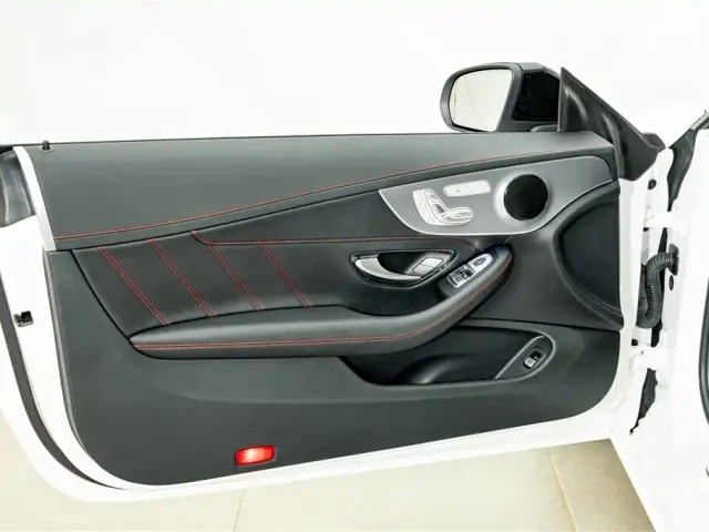 Mercedes-Benz C-Class — Фото автомобиля 16