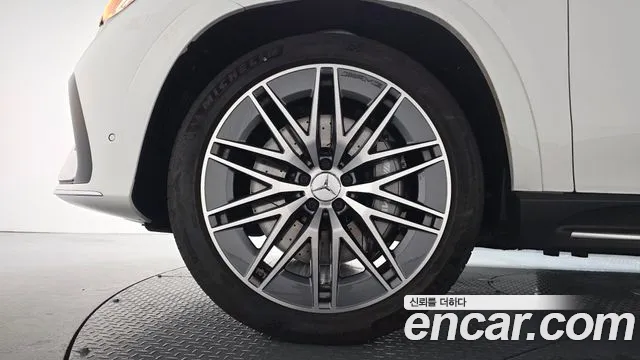 Mercedes-Benz GLE-Class — Фото автомобиля 5