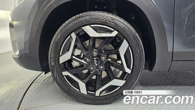 Kia Seltos Бензин 1.6 турбо 2WD — Фото автомобиля 5
