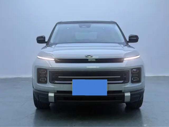 Geely ICON — Фото автомобиля 9