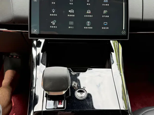 Land Rover Range Rover Sport — Фото автомобиля 13