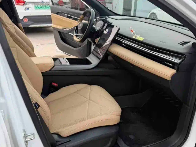 Geely Galaxy L6 — Фото автомобиля 9