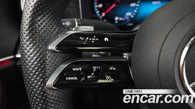 Mercedes-Benz E-Class — Фото автомобиля 17