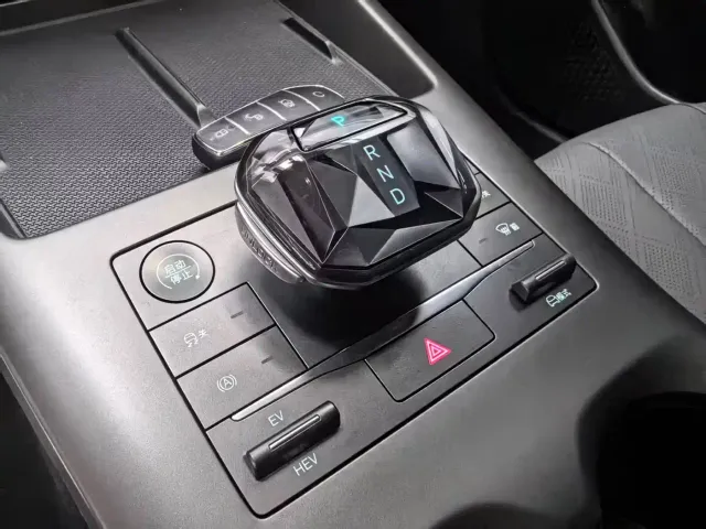 BYD Qin PLUS — Фото автомобиля 19