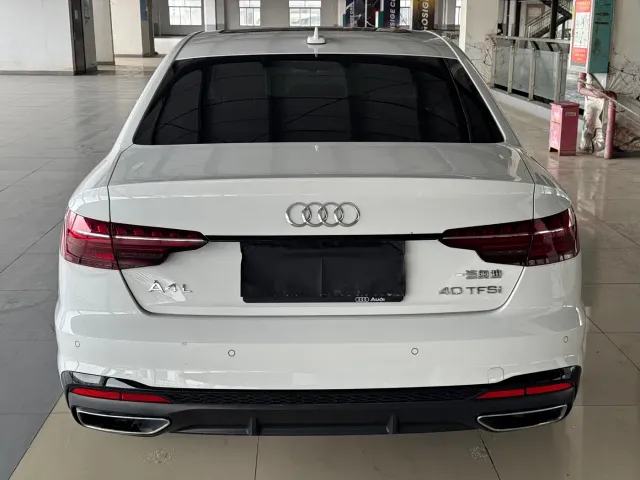 Audi A4L — Фото автомобиля 5