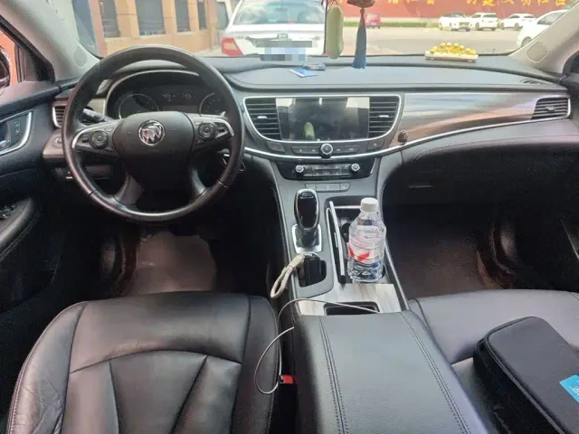 Buick LaCrosse — Фото автомобиля 12