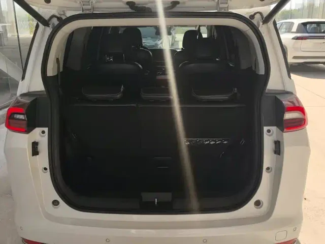 GAC Trumpchi M6 — Фото автомобиля 4