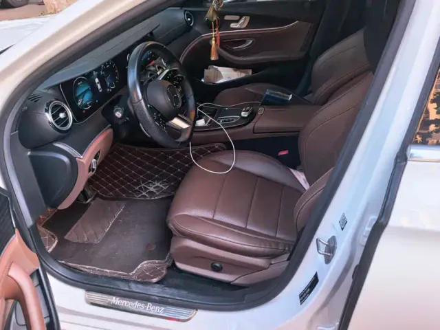 Mercedes-Benz E-Class — Фото автомобиля 9