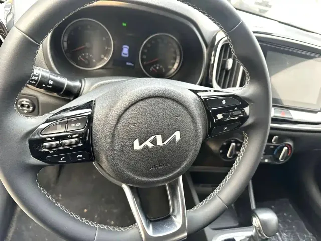 Kia KX1 — Фото автомобиля 7