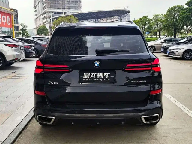 BMW X5 — Фото автомобиля 8