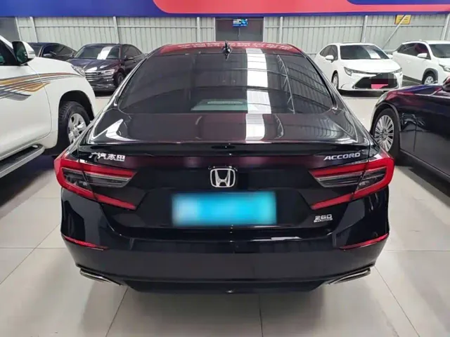 Honda Accord — Фото автомобиля 4