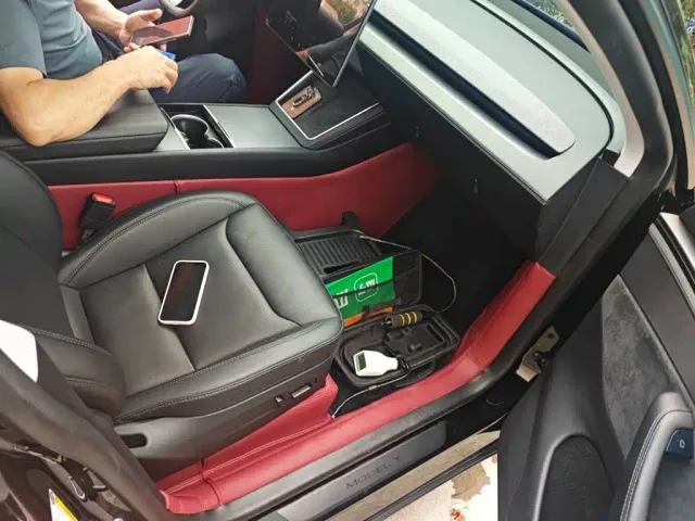 Tesla Model Y — Фото автомобиля 19