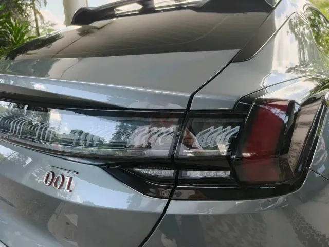 Zeekr 001 — Фото автомобиля 8