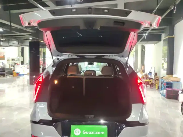 Geely Boyue L — Фото автомобиля 15