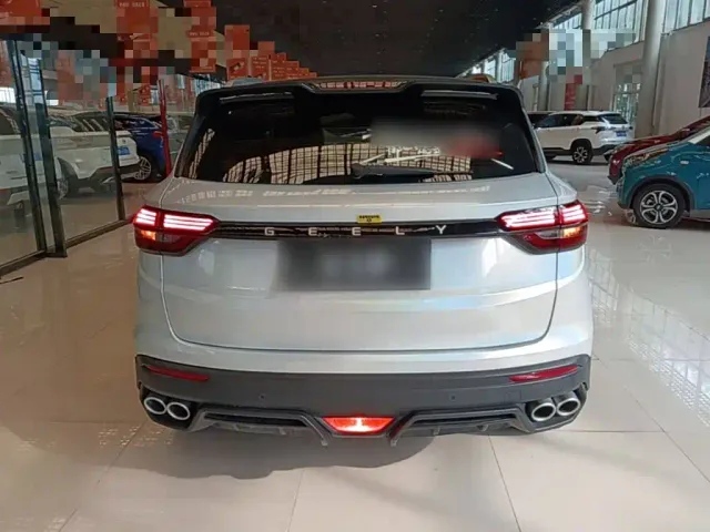 Geely Binyue — Фото автомобиля 5