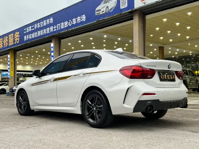 BMW 1 Series — Фото автомобиля 17