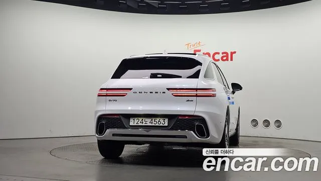 Genesis GV70 2.5T Бензин AWD — Фото автомобиля 4