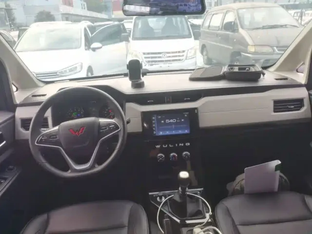 Wuling Zhengcheng — Фото автомобиля 9