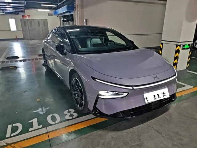 Xpeng P7+ — Фото автомобиля 3