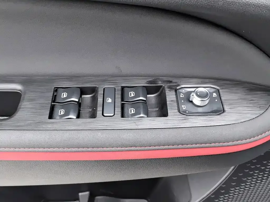Ora Ora Good Cat GT 2022 Mulan Edition 480km Long Range — Фото автомобиля 9