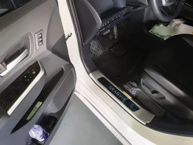 Toyota Granvia — Фото автомобиля 15