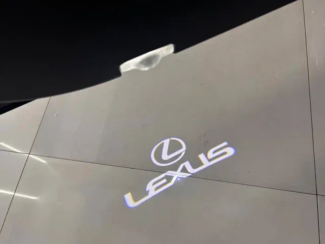 Lexus ES — Фото автомобиля 7