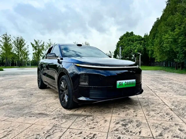 Li Auto L6 — Фото автомобиля 3