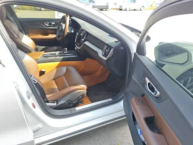 Volvo S60 — Фото автомобиля 17
