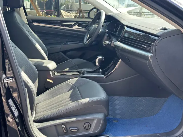 Volkswagen Passat — Фото автомобиля 7