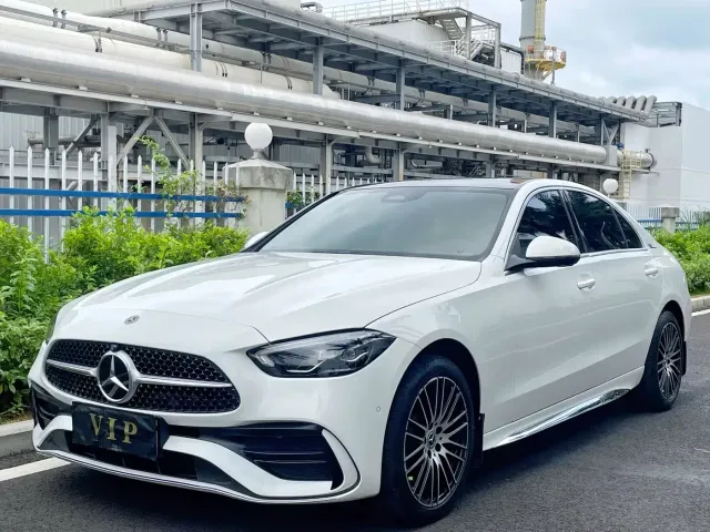 Фотография автомобиля — Mercedes-Benz C-Class