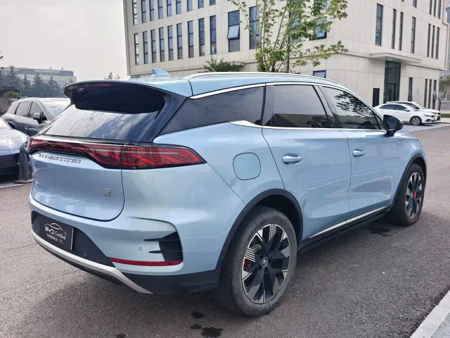 BYD Tang — Фото автомобиля 8