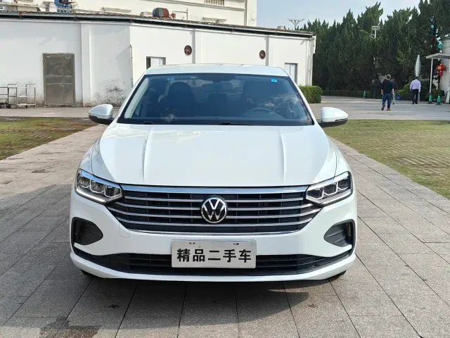 Volkswagen Lavida — Фото автомобиля 2