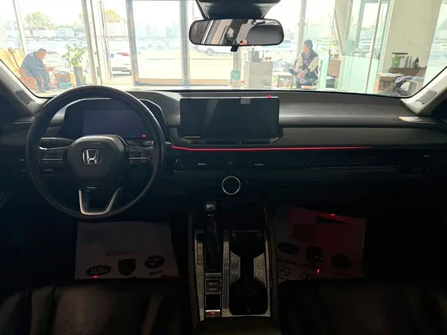 Honda Accord — Фото автомобиля 10