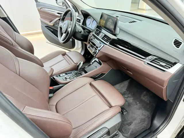 BMW X1 — Фото автомобиля 11