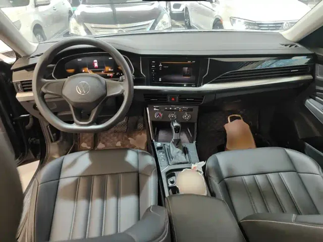 Volkswagen Passat — Фото автомобиля 9