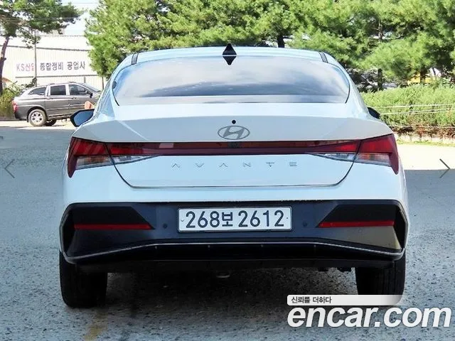 Hyundai Avante — Фото автомобиля 4