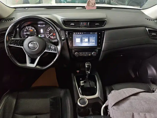 Nissan X-Trail — Фото автомобиля 9