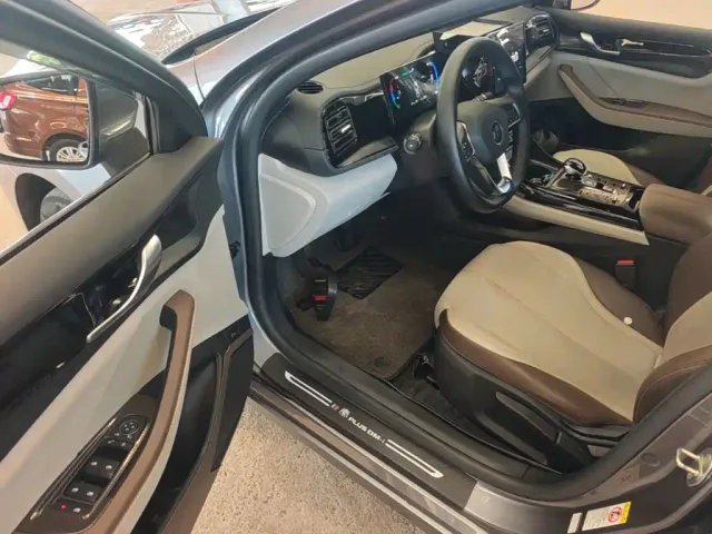 BYD Qin PLUS — Фото автомобиля 15